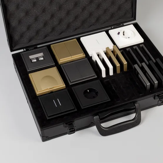 Фото #1 товара Демо-кейс WRA-CASE-MTL-BK-V7 (NOBE) (Arlight, Металл)